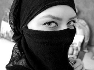 Hijabi tanrıça metresi