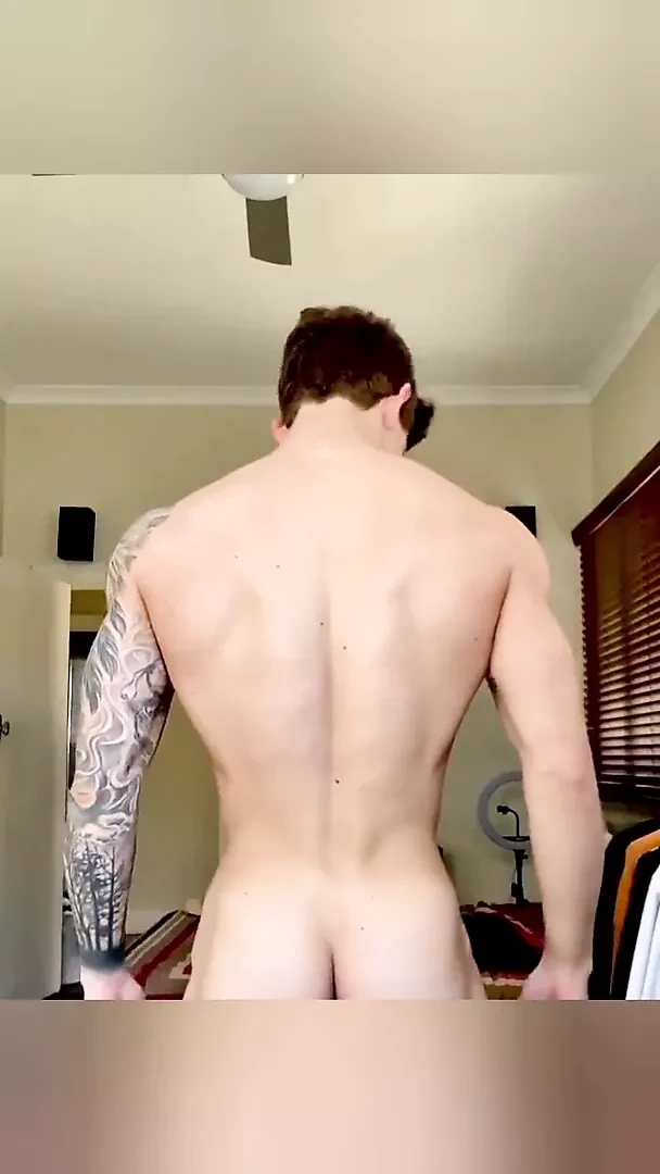 sexy stud boy naked show