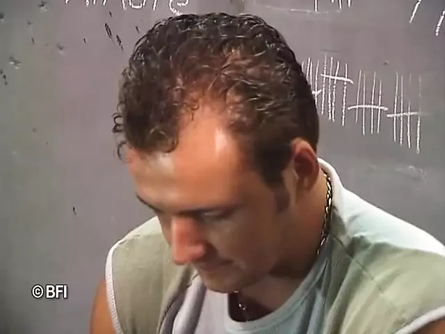 Nineyi siktiği için hapiste