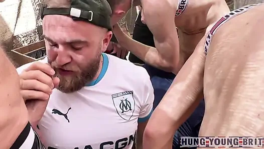 МАССОВАЯ ВЕЧЕРИНКА У БАССЕЙНА - КОНЧАЕТ КАЖДЫЙ ЧЛЕН, ВЫСУШЕННАЯ ДОСУХА