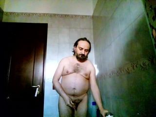 Kocalos - sika pod prysznicem