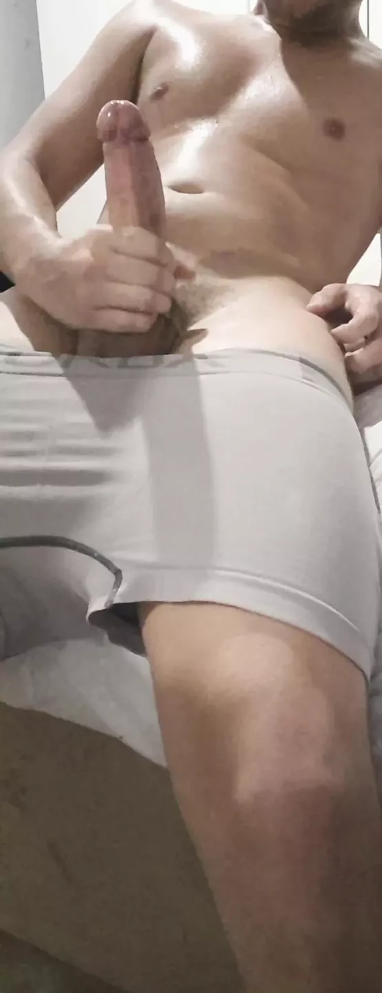 用他的大鸡巴达到全新的高潮