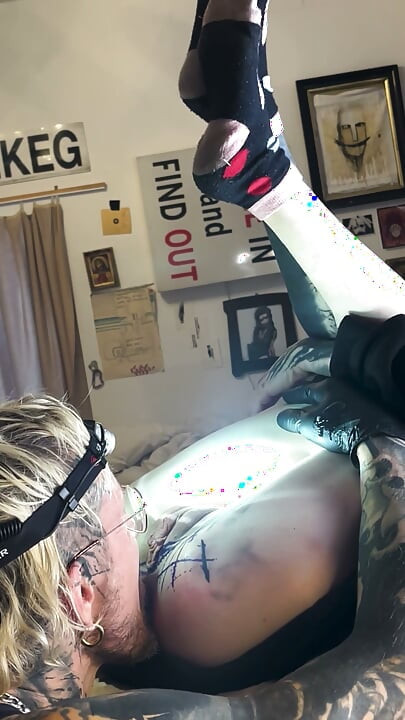 DDY tätowiert seinen Namen auf meine Muschi + Zungen-Aftercare