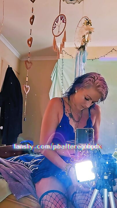 Grwm: Blue Hair, Big Energy & Behind the Scenes