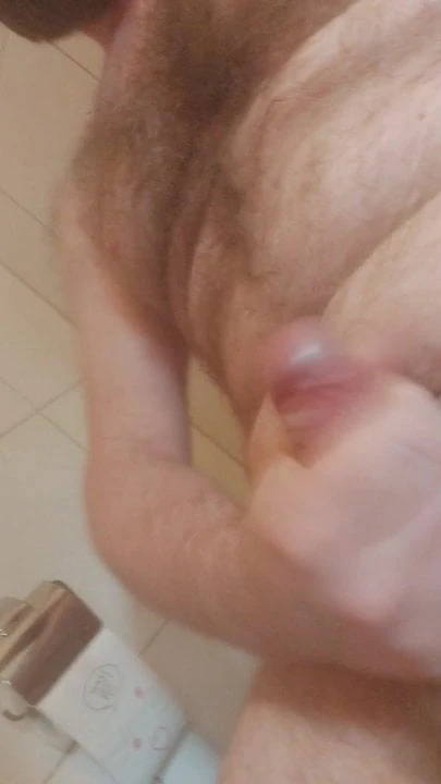 Wanking in the bathroom until the sperm comes