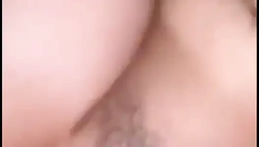 Ich habe meine wunderschöne Schwägerin zu Hause