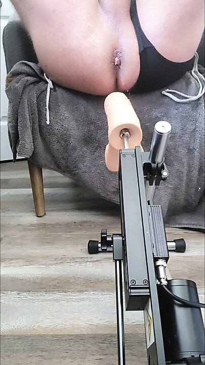 Crossdresser machine fuck