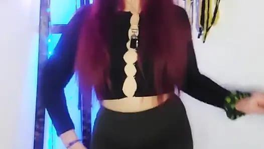 Shyyfxx Your Insatiable Sister-in-law Tempts You with Her Tight Tights and Huge Ass!