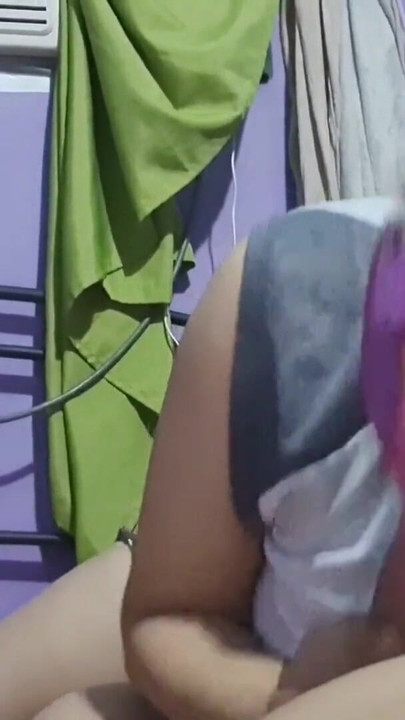 Ich komme in den mund meiner stiefschwester, spermaschlucken | Clip 1