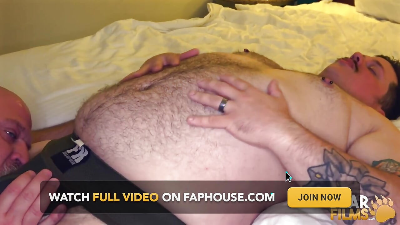 Bearfilms الدب السمين كليف بويد مارس الجنس من قبل جاكسون بويد