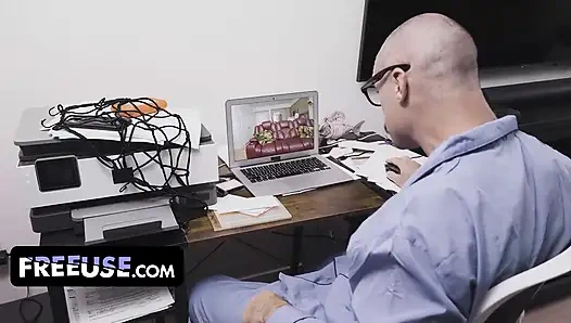 Jesse Pony her yolun sekse yol açtığı kendi maceranı seçiyor