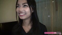 Ejaculare înăuntru drăguță de 18 ani cu adolescentă thailandeză