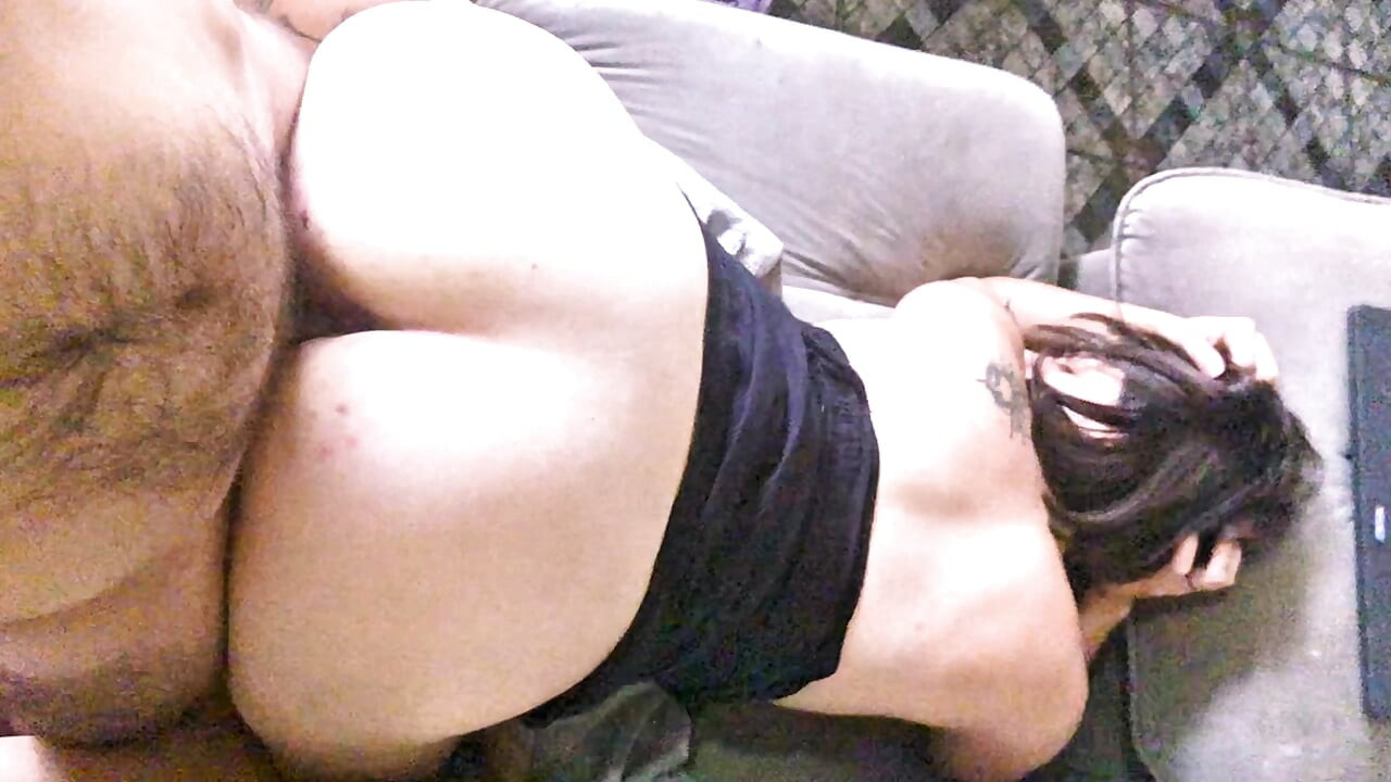 Latina MILF cums repeatedly on big dick until creampie
