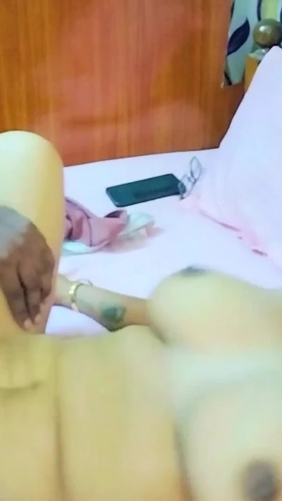 "होटल के मुख्य देसी लार्की को बुका कार किया मजा, कार्बाया नृत्य, फिर तंग चूत चुदाई" से रोमांचक क्षण