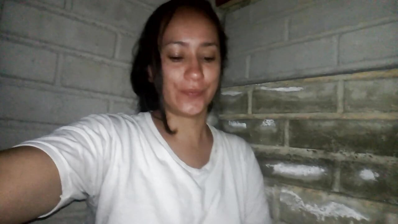 I Masturbate on the Balcony of My House in Front of My Neighbors and I Have a Squirting