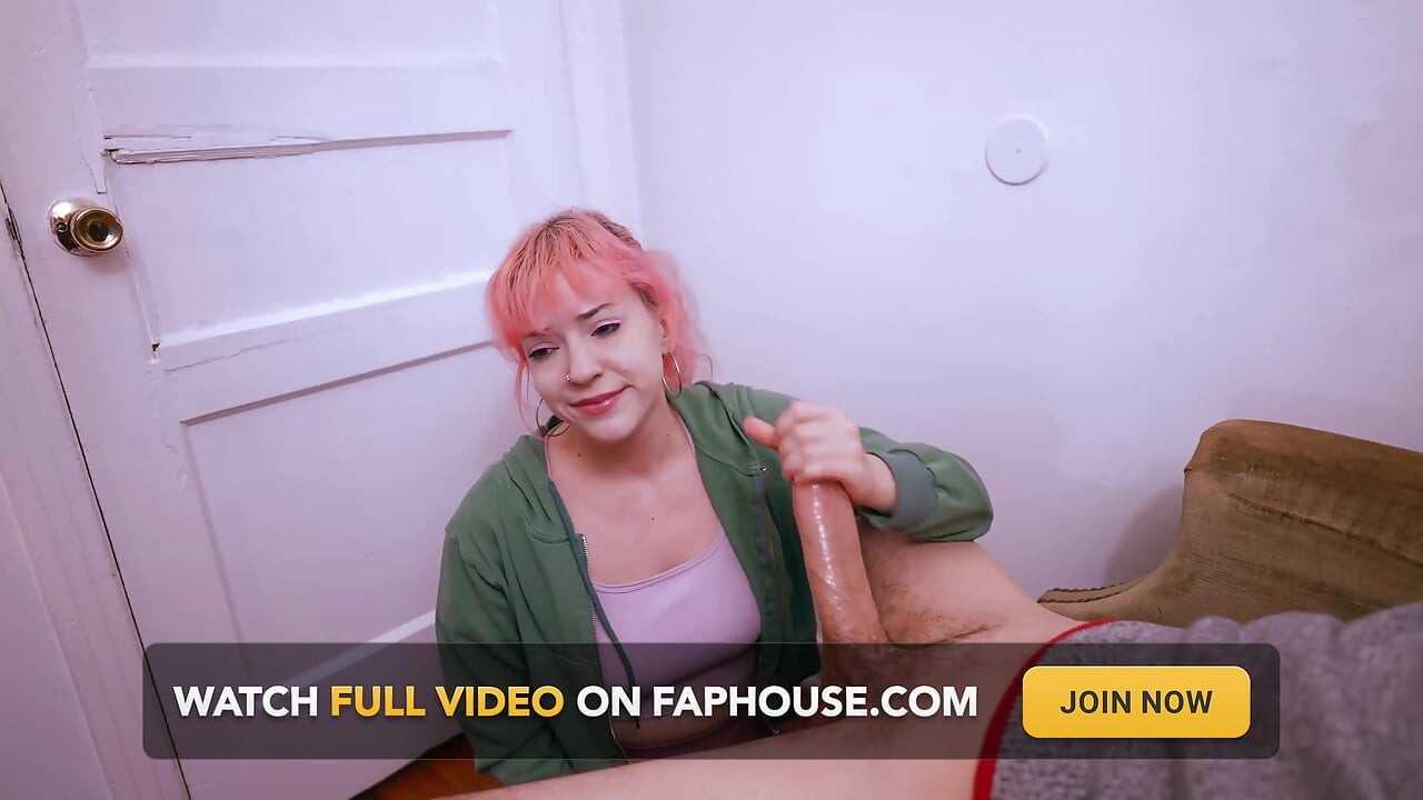 Femdom Gym Bully