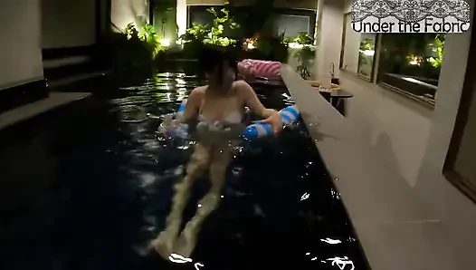 Debut bikini putih di kolam renang pribadi suite mewah dua putaran menelan dan creampie fantasi mentah