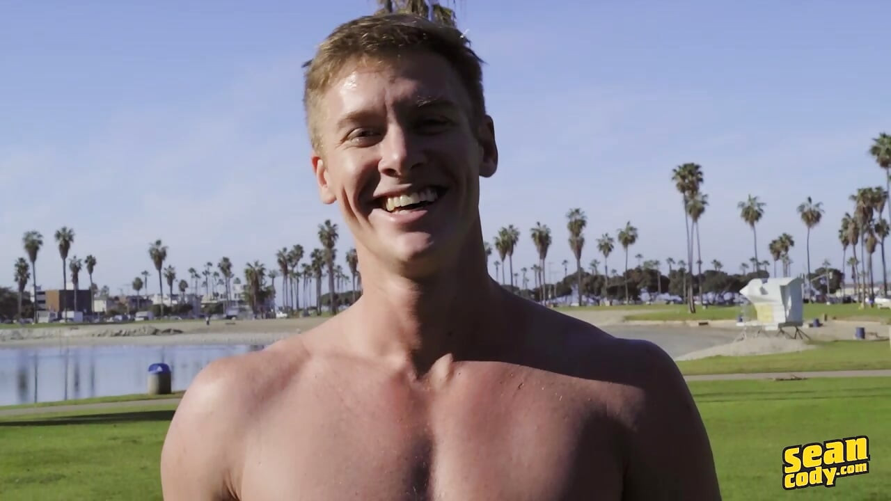 Sean Cody - Cole hunkert naar Jax's grote armen en perfecte lul voor een ruige, sappige eerste ontmoeting