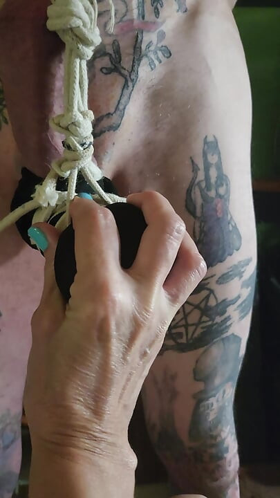 Goode Girl Ballbusting Zabawa Stóp