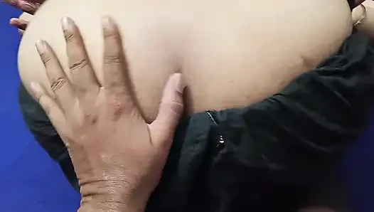 Dost ki bivi ko choda Indian aunty fucked