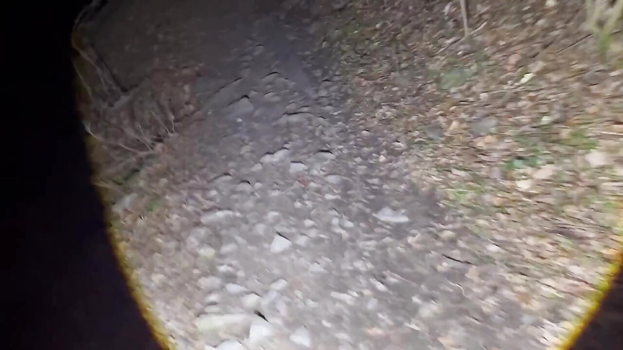 Nocna wędrówka i zdejmij większość moich ubrań