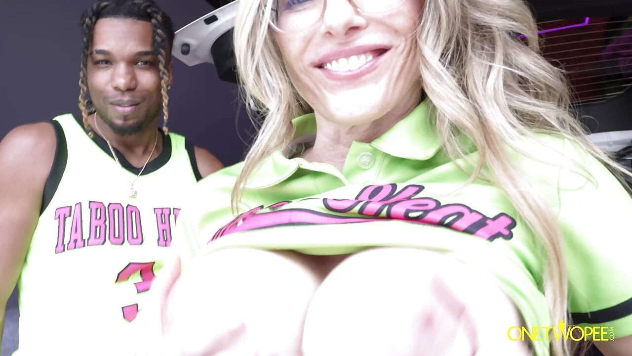 Cory Chase в моем первом глотании с большим черным членом
