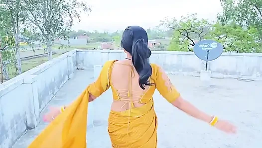 Индийская дези Два друга занимаются хардкором с одним мужчиной, хардкорно трахается им