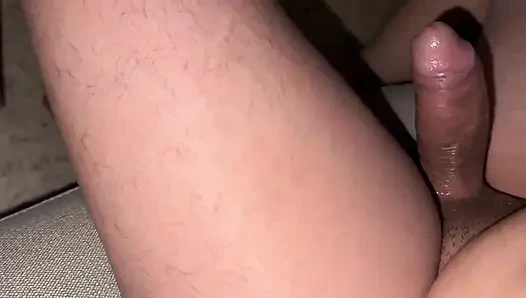 Красивый сюрприз дойной горничной моего сводного брата