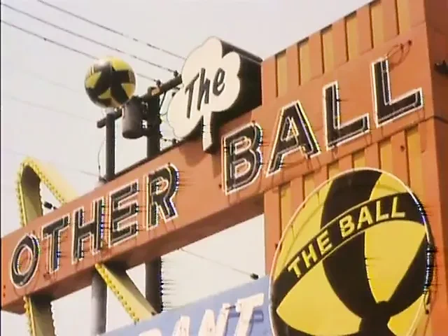 Bên dưới thung lũng của russ meyer siêu vixens