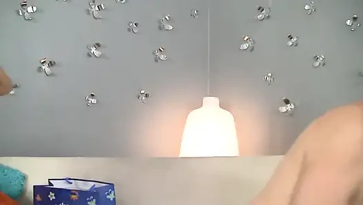 Stieftochter hilft älteren stiefvater mit einigen sextipps, sie zu befriedigen