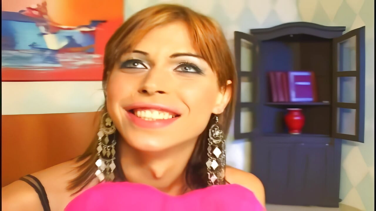 Shemale Queen Takes It All