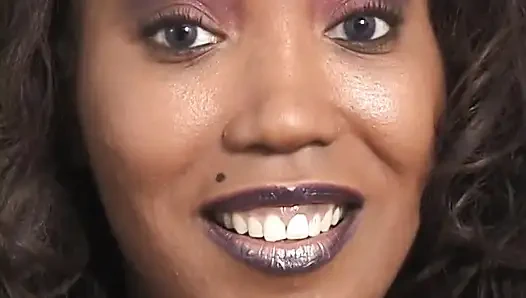 Perbudakan ebony payudara besar