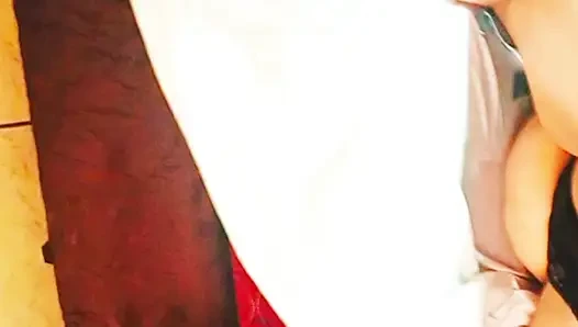 Putz-oma squirtet, als ich sie als doggystyle ficke