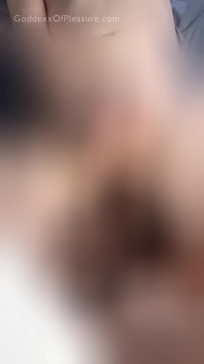 Come hop on my giant cock. I'm gonna make it feel so good you'll be begging for every inch. Want to watch the rest? Link in bio!
