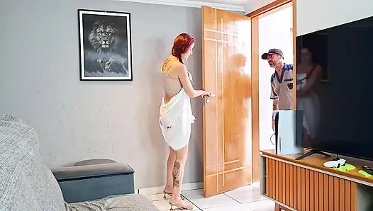 Maintenance worker is teased by the housewife in panties!