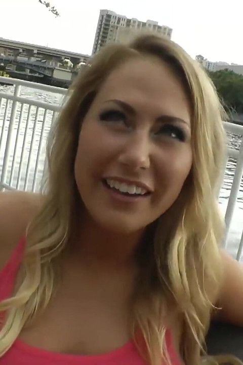 Tanned Fit Blonde Carter Cruise's First Footjob!