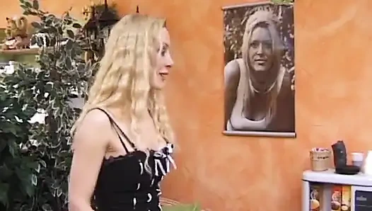 These Are French MILFs Who Like to Get Fucked in Fourosme