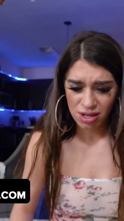 Hot Horny Teen StepDaughter Joseline Kelly Seduces StepDad With Twerking & Fucked Him To Orgasm POV - DadCrush | Clip 2
