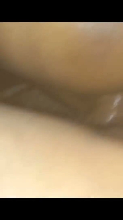 바비가 먼저 가슴을 주물러주고 그 다음에 제대로 박아주다 | 클립 1