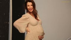 怀孕的nancy ajram。
