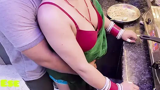 Itni Pyaari Bhabhi ko Bina Chudai Kare Kaise Chhdd Dun!!!