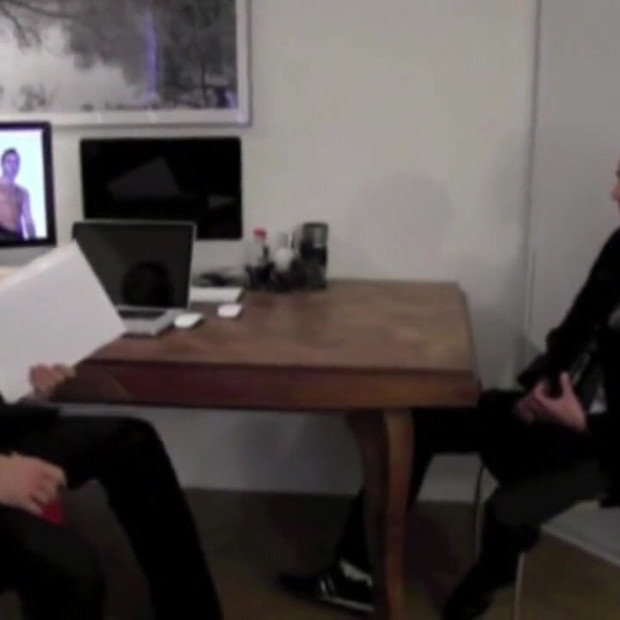 Eddy在工作时被他的经理干