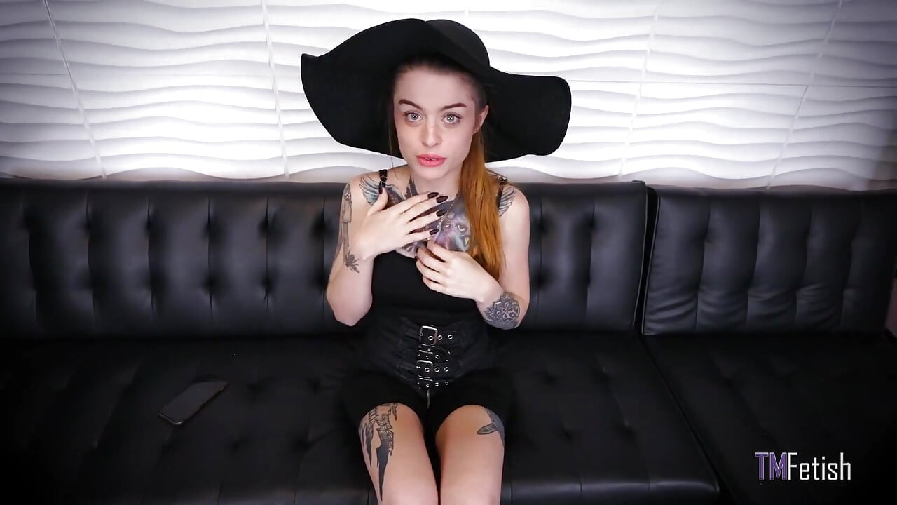 Femdom Gender Bender Jasper Reed Talk Dirty on Cam
