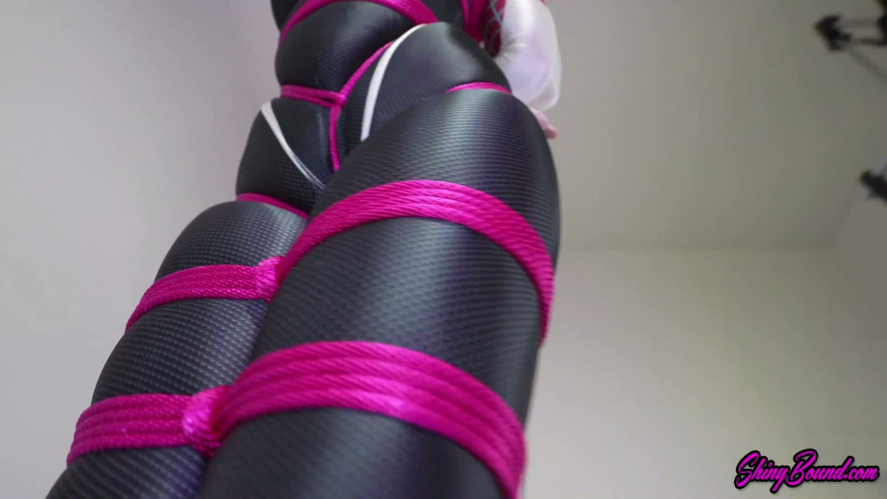 Spider Gwen Suspended