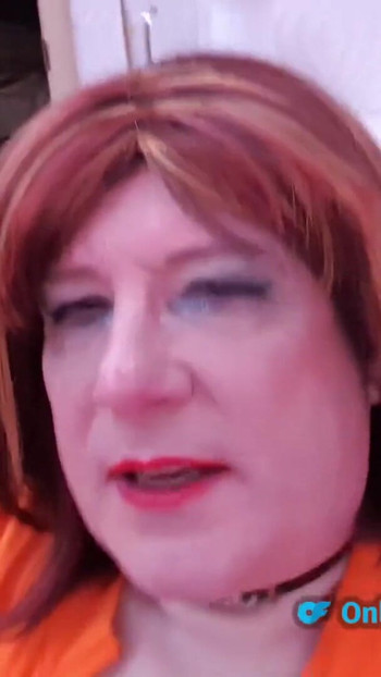 Nezaboravan trenutak iz "Nevjerojatnog velikog kurca TGirl POV Trojka s jebanjem MILF-ice"
