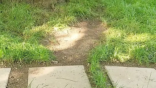 Salıncaklara işiyorum benim için büyülü bir cazibeye sahip