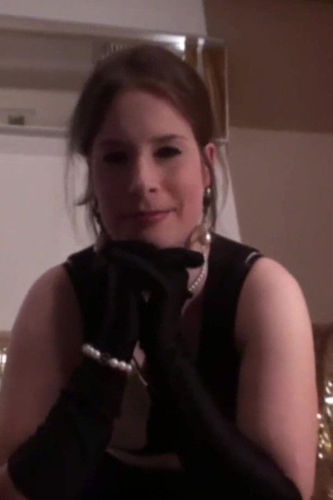 Her sexy gloves get you horny