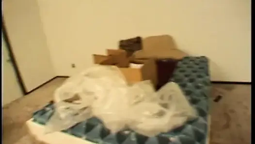 Симпатичная загорелая Babenikki Neals любит, что ее водят на Хершей-Хайвей