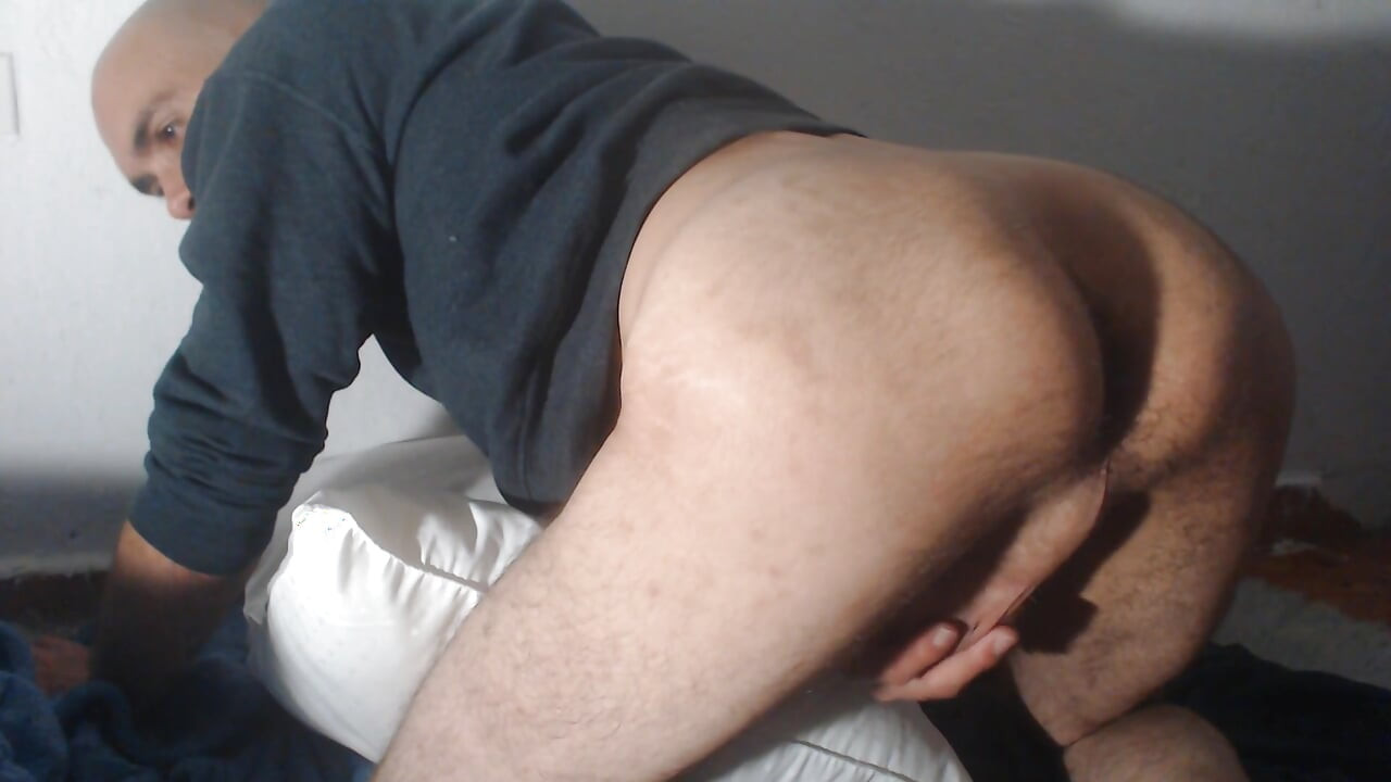 Tight Ass Wants Big Cock Deep Inside