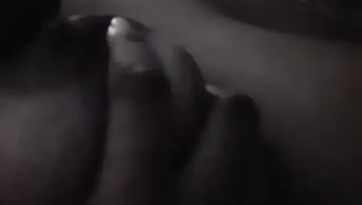 Große schwarze titten spielen asmr!!